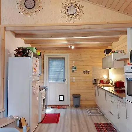 Au Milieu De La Foret Avec A Proximite Layrac